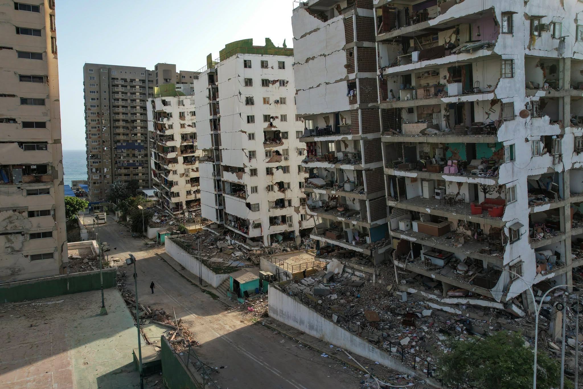 Venezuela Earthquake Death Toll Rises to 1,430 as Global Rescue Efforts Intensify