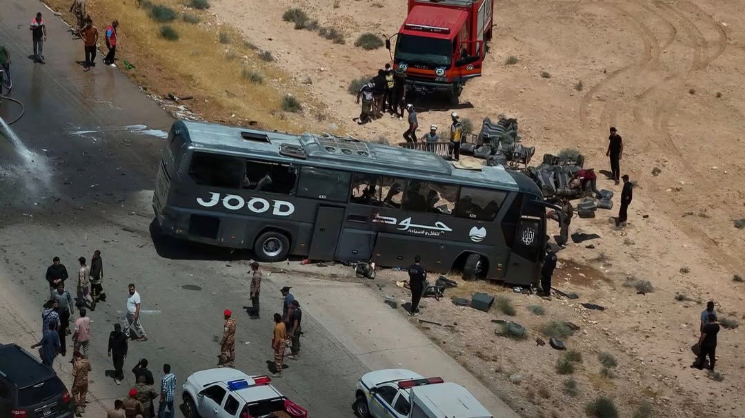 At Least 35 Killed as Buses Collide on Syria's Damascus–Deir ez-Zor Highway