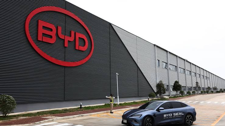 Pakistan's Largest-Ever BYD EV Shipment Arrives in Karachi