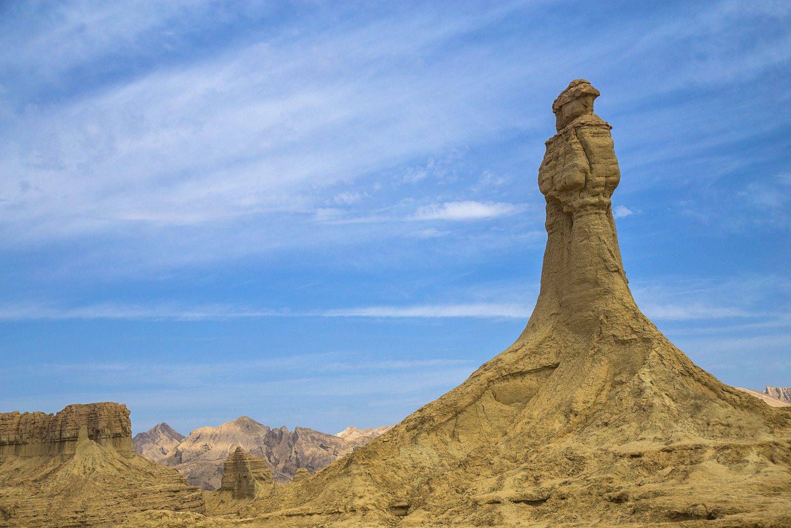 Hingol National Park: the Princess of Hope, mud volcanoes and a temple older than memory