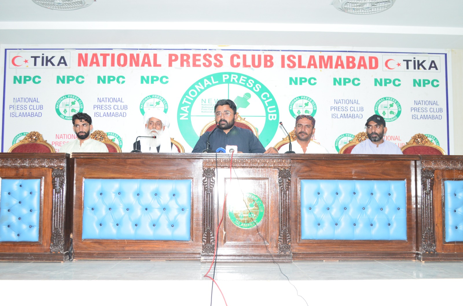 800+ Engineers Await Jobs as Dera Bugti Leaders Protest Gas Companies' Hiring Policies