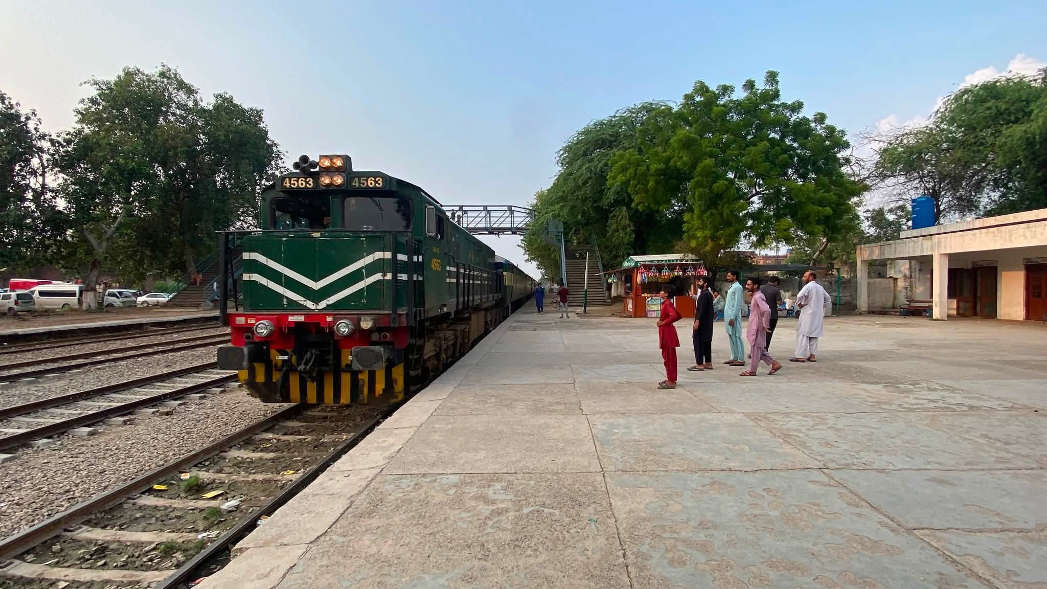 Jaffar Express Escapes Blast Near Quetta Railway Track